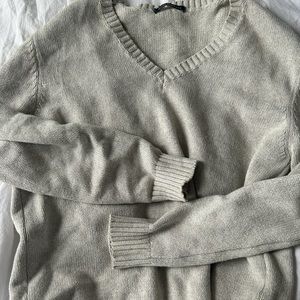NWOT Brandy Melville V Neck Sweater